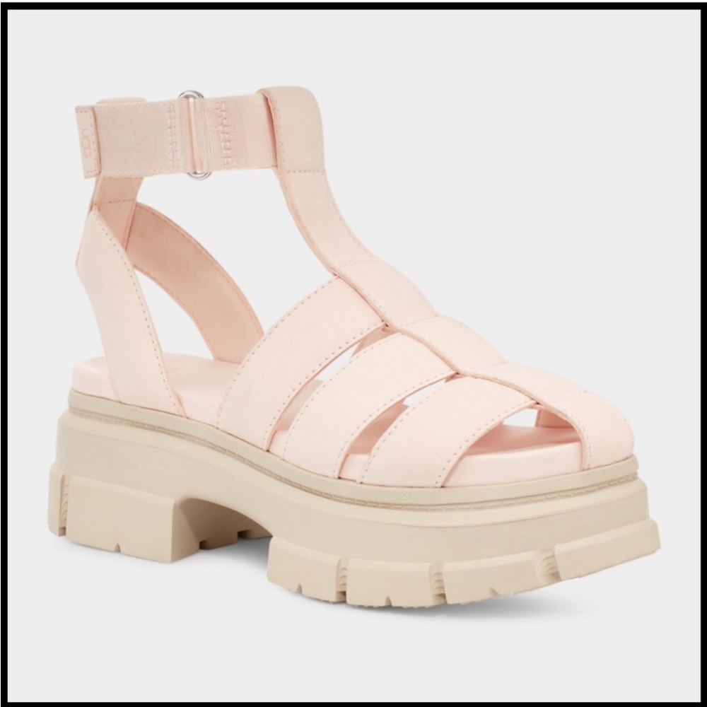 UGG chunky Ashton strappy platform sandal size 8